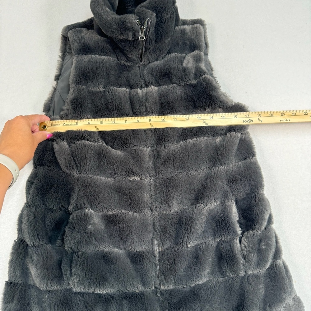Dylan Faux Fur Puffer Vest Womens Size Small Grey Pocket Zip Up - Picture 7 of 12